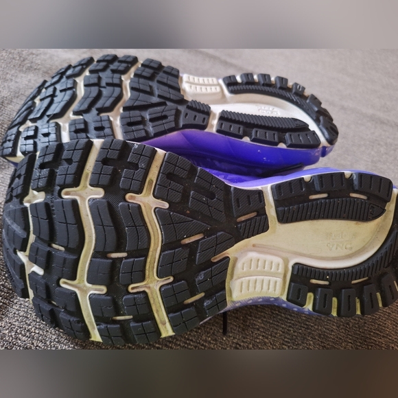 Brooks Ghost 13 Purple Running Shoes - Picture 4 of 8